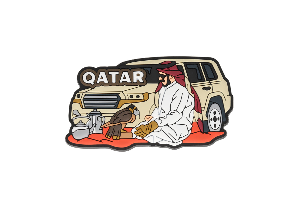 Falconer with SUV صقار مع سيارة (MG2024009)